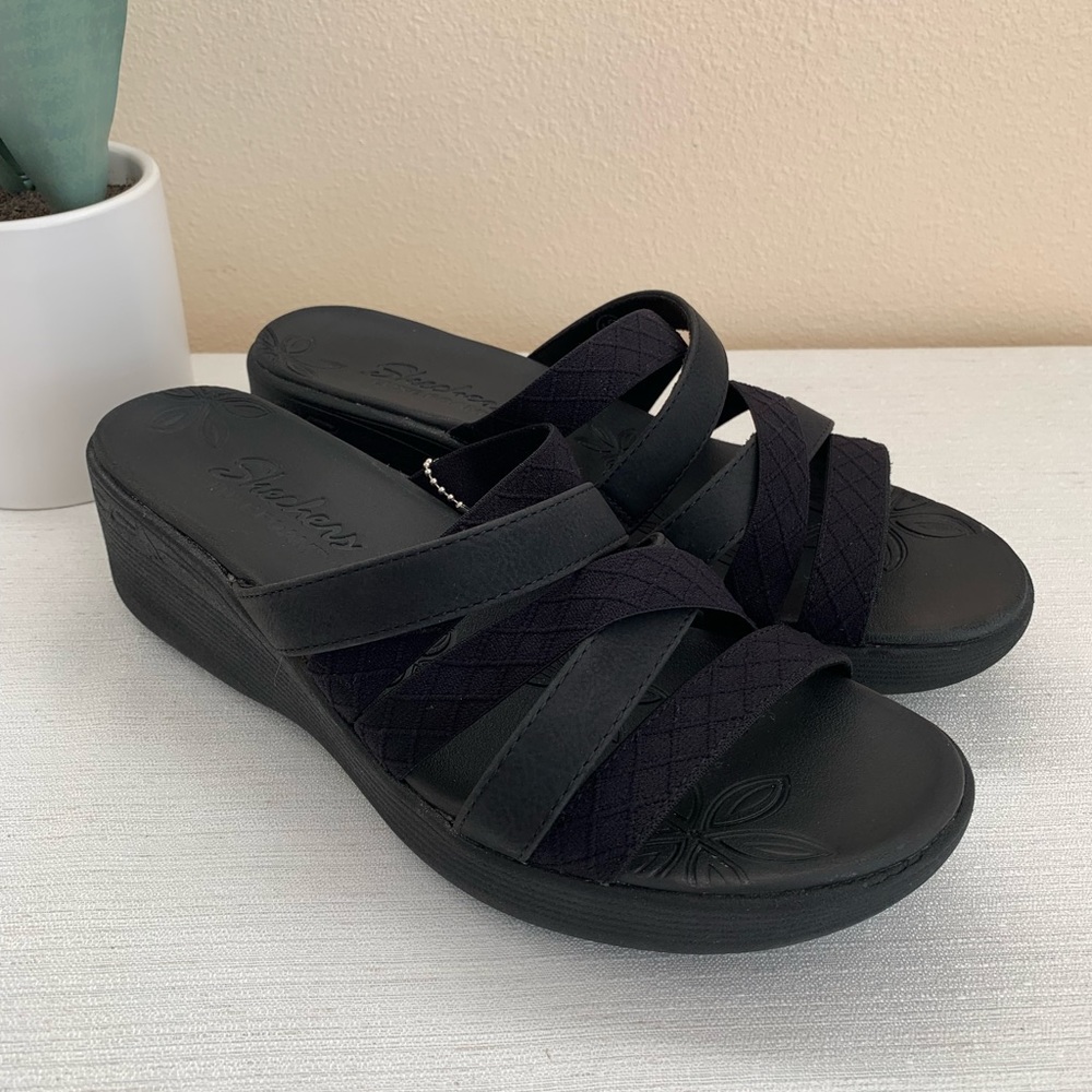 New Skechers Pier Lite Fading Sun Wedge Sandals Woman’s 10